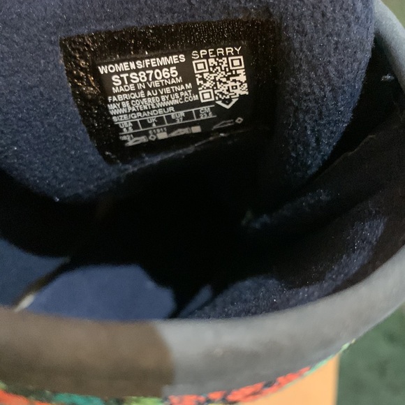 NWT Sperry Saltwater textile navy duck boots with coral bottoms - Picture 4 of 7